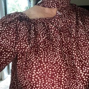 Beautiful NWOT Medium burgundy and cream button open side neck blouse